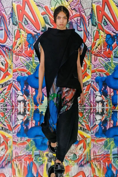 Look 20